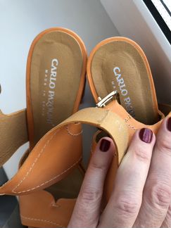 Босоножки кожаные