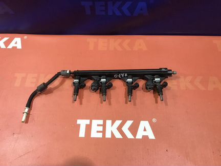 Топливная рампа с форсунками Пежо 308 1