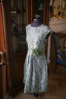 Нежное салатовое вечернее / коктейльное платье