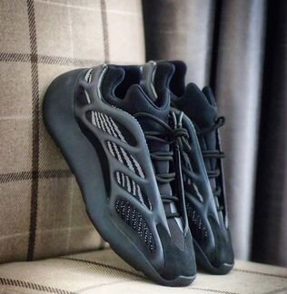 Кроссовки adidas yeezy boost 700 v3 (36-45)