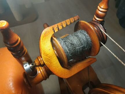 Прядение шерсти