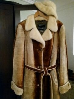 Шуба мутоновая с норковым воротником