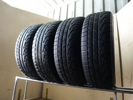 215 55 16 Pirelli Winter 210 Sottozero Serie IIZ1Q