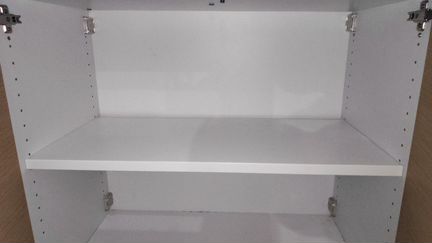 Шкаф-сейф с полкой закрывается под ключ кремовый