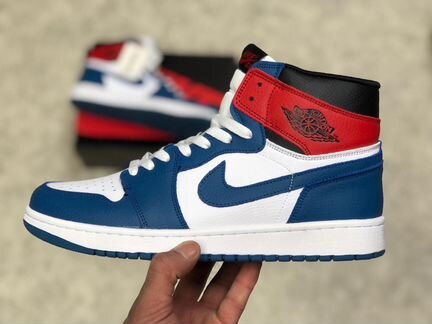 Кроссовки Nike