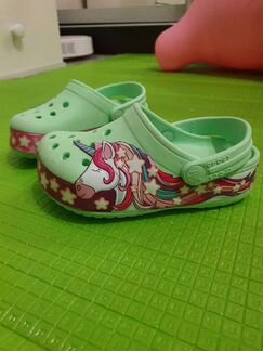 Crocs C8