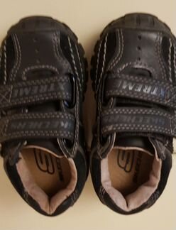 Новые кроссовки Skechers р.21