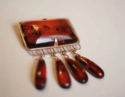 Янтарь золото, кольцо и брошь СССР