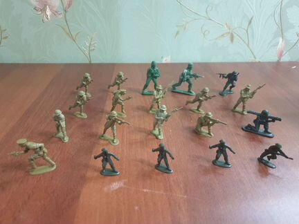 Коллекция азиатских реплик солдатиков