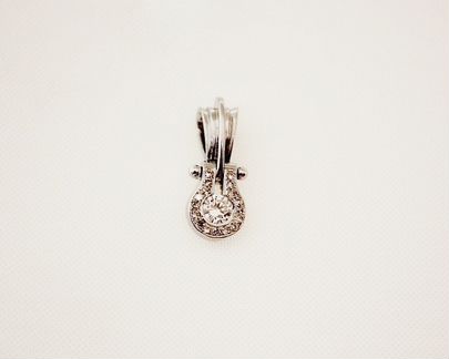 Подвеска золотая с бриллиантами