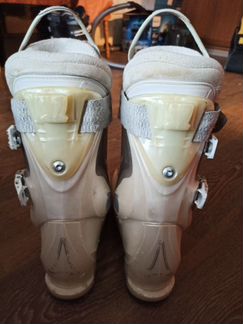 Горнолыжные ботинки женские