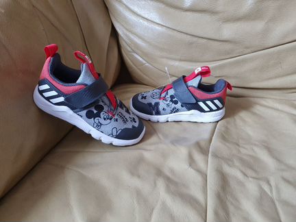 Кроссовки Adidas новые детские 24, 25 и 26 р