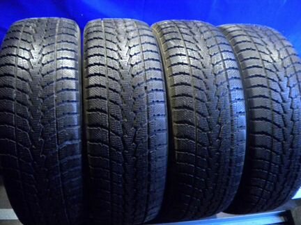 18 225 60 Toyo Winter Tranpath S1 V64