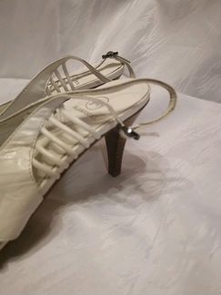 Босоножки Salamander