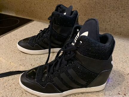 Сникерсы Adidas, оригинал, размер на фото