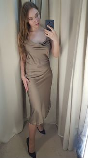 Новое шелковое женское платье