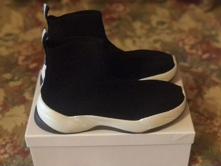 Ботинки/ кроссовки Zara