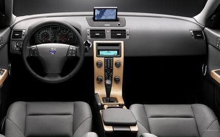 Торпедо (подушка, панель, парприз) на Volvo S40