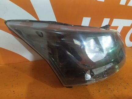 Фара правая Ford Transit TTG 2015-Нв