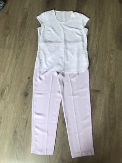 Женский брючный костюм