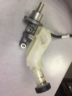 Комплект цилиндра сцепления с бачком для Ниссан Но