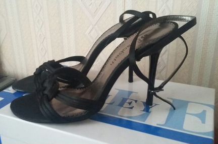 Новые Босоножки 36р