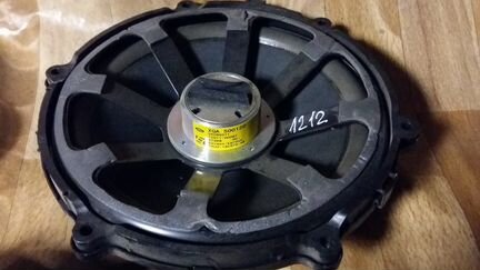 Сабвуфер Land Rover Discocery 4