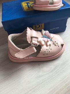 Сандалии для девочки