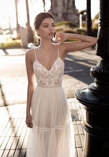 Свадебное платье в стиле бохо Gali Karten Fresia