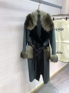 Пальто кожаное Fendi
