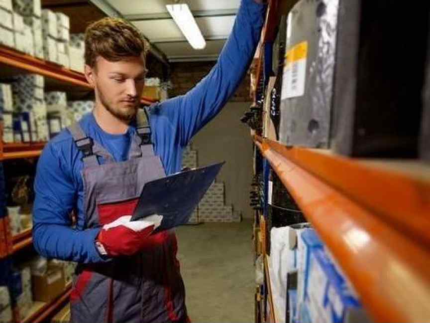 логистика. операторы на оптовый склад. логист вакансии без опыта работы. пцбк голованово. логист.