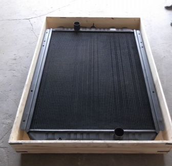 Радиатор охлаждения двигателя Hitachi EX2600